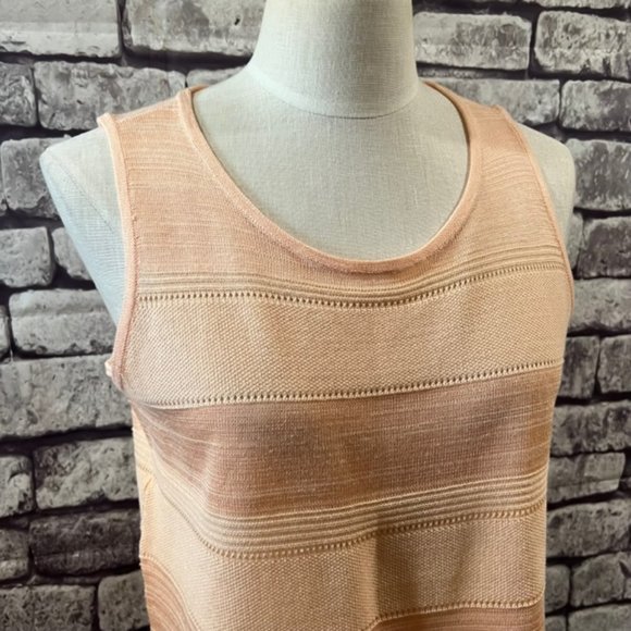 Chico's Pale Peach U Neckline Sleeveless Tank Size M - Picture 2 of 9